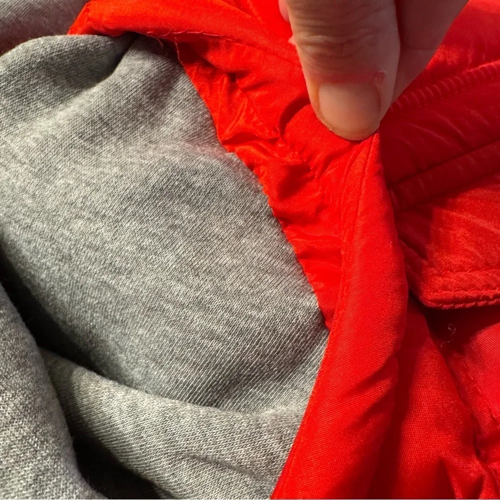 Weatherproof red black & gray puffer jacket with hood zip closure pockets, M.